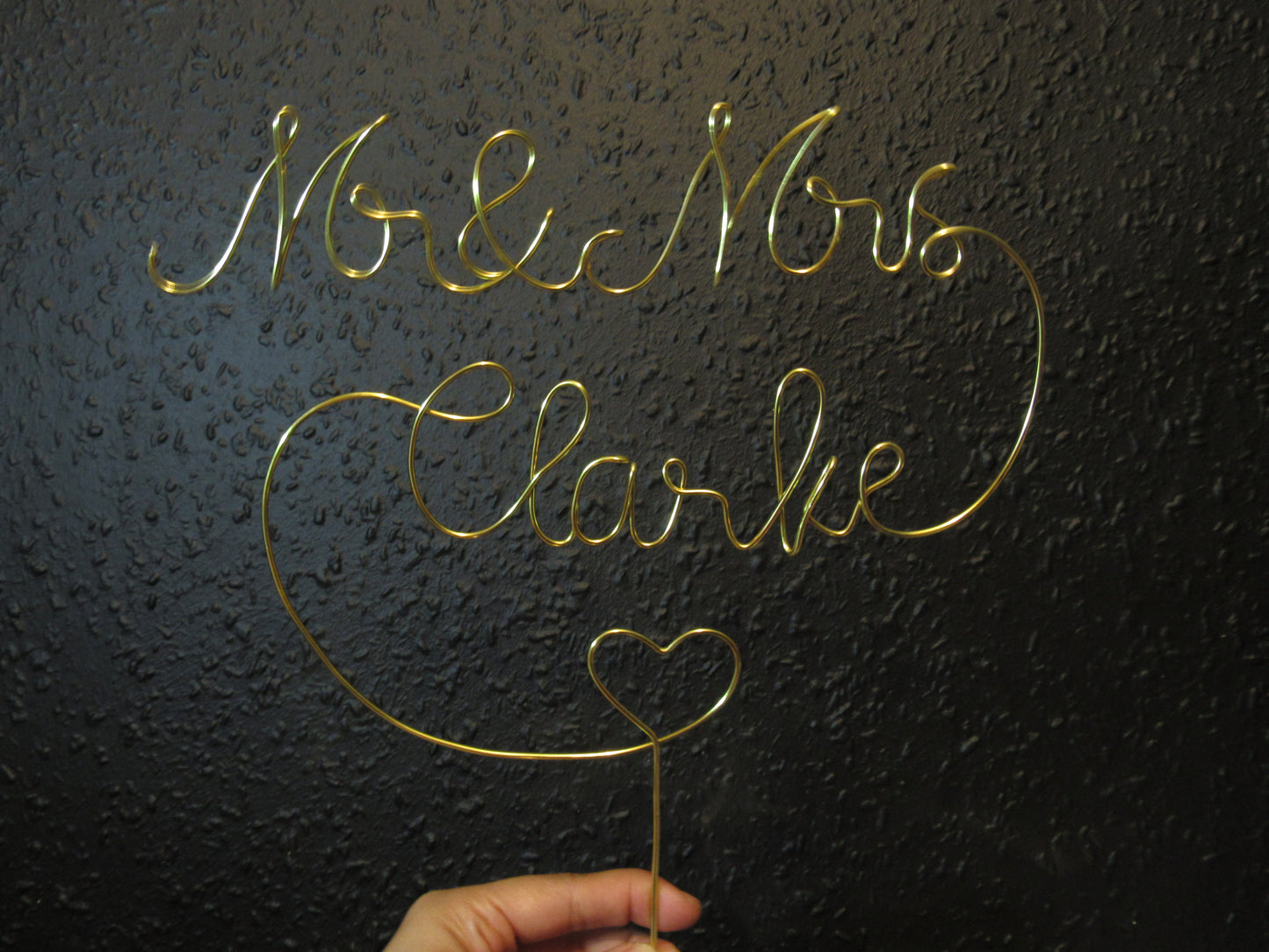 Custom Mr and Mrs cake topper wire for wedding cake